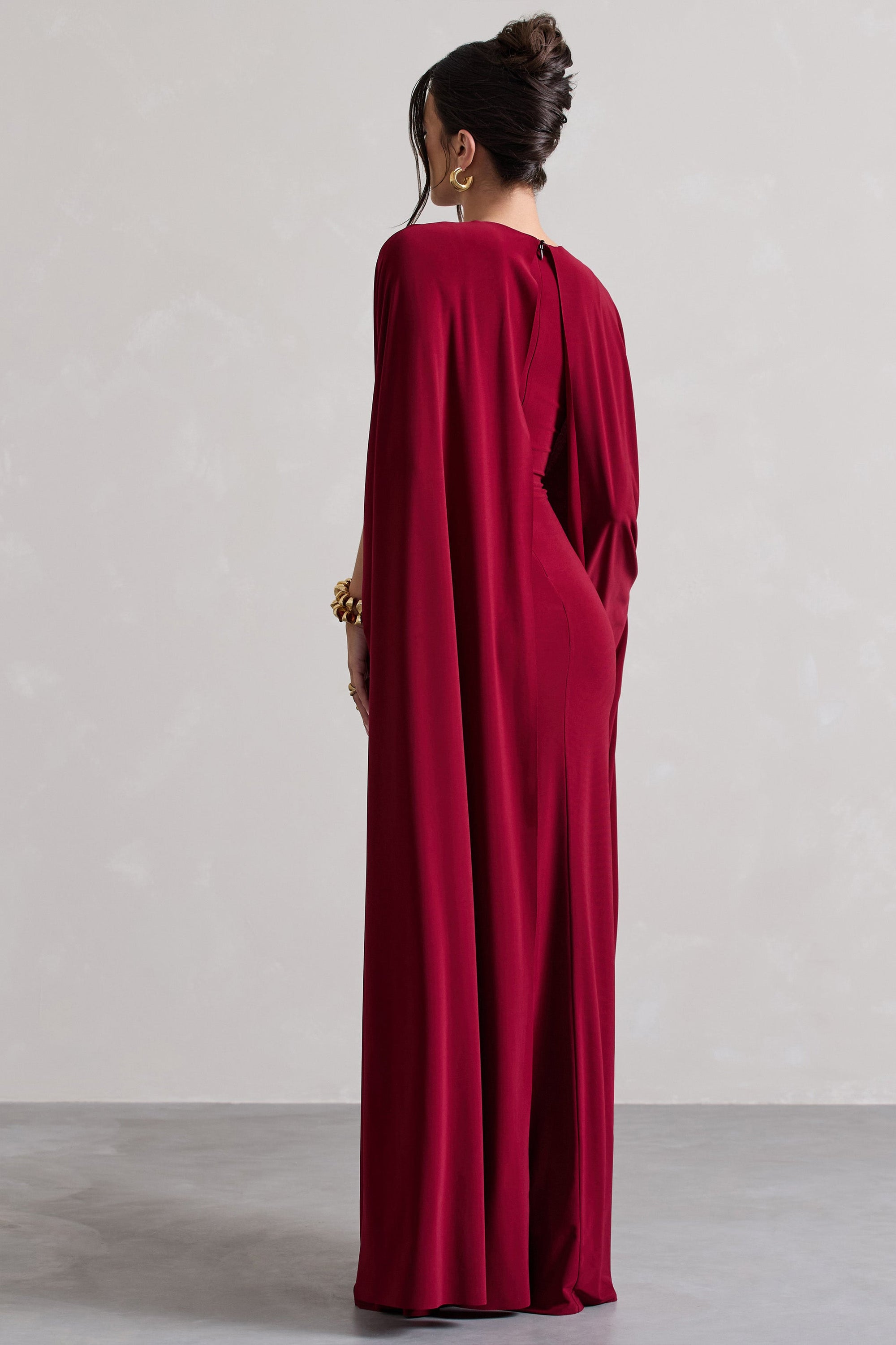 Ilaria | Berry Cape Sleeve Split Maxi Dress - Club L 