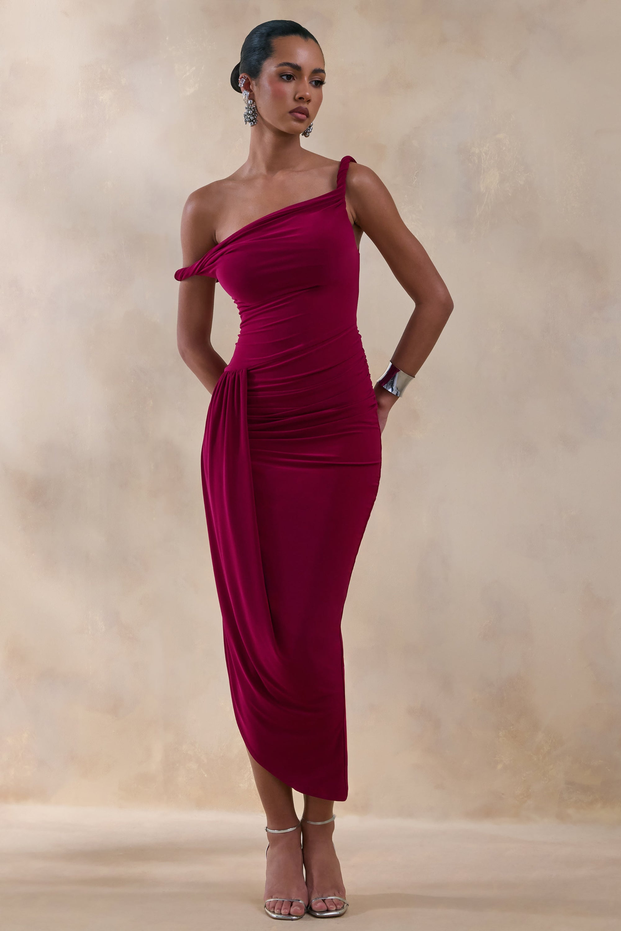 ECM_HR_CL135905164---Angelique-_-Burgundy-Twisted-Asymmetric-Maxi-Dress-0.jpg