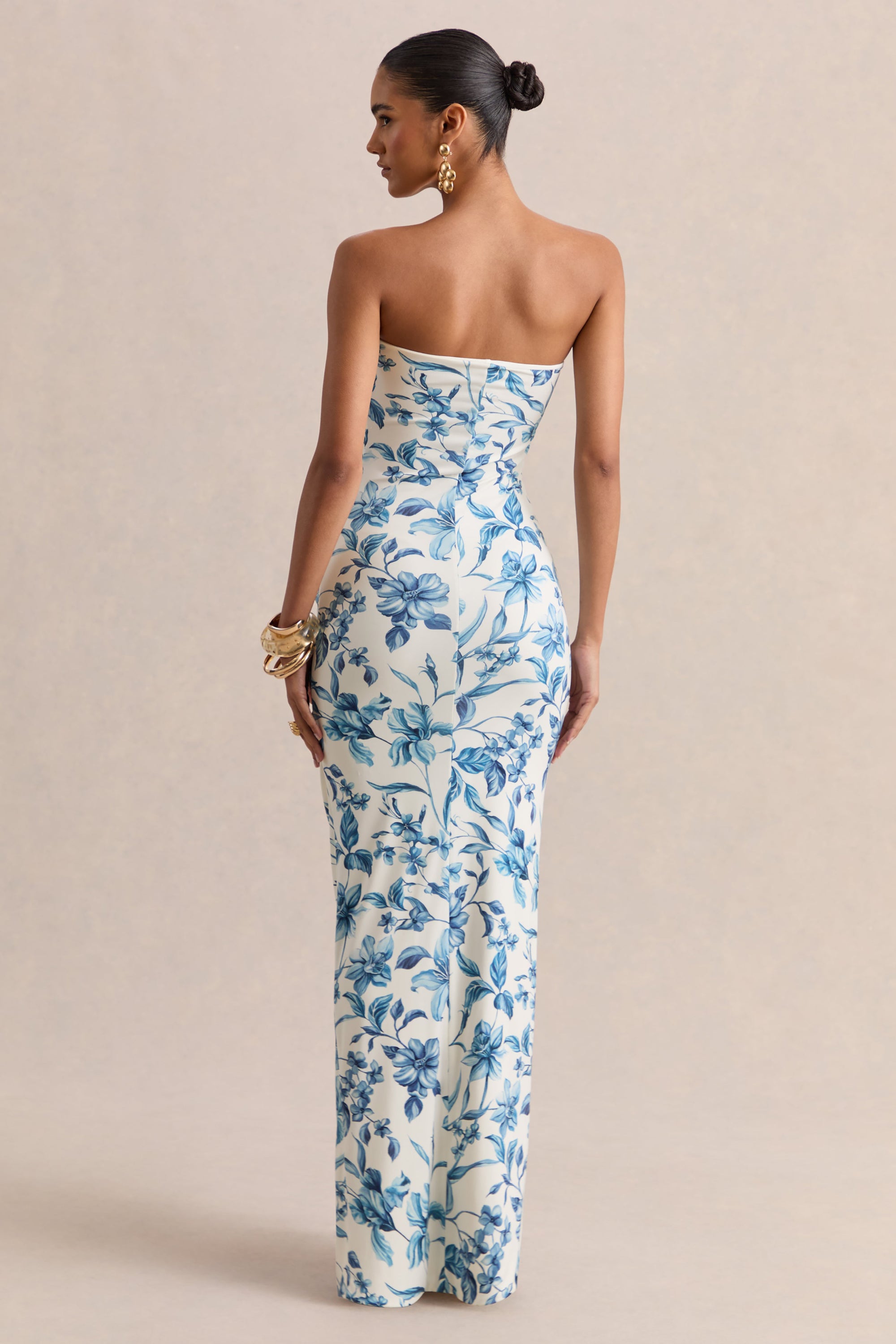 ECM_HR_CL136282264---Ali-_-Blue-Porcelain-Print-Sweetheart-Ruched-Wrap-Maxi-Dress-06.jpg