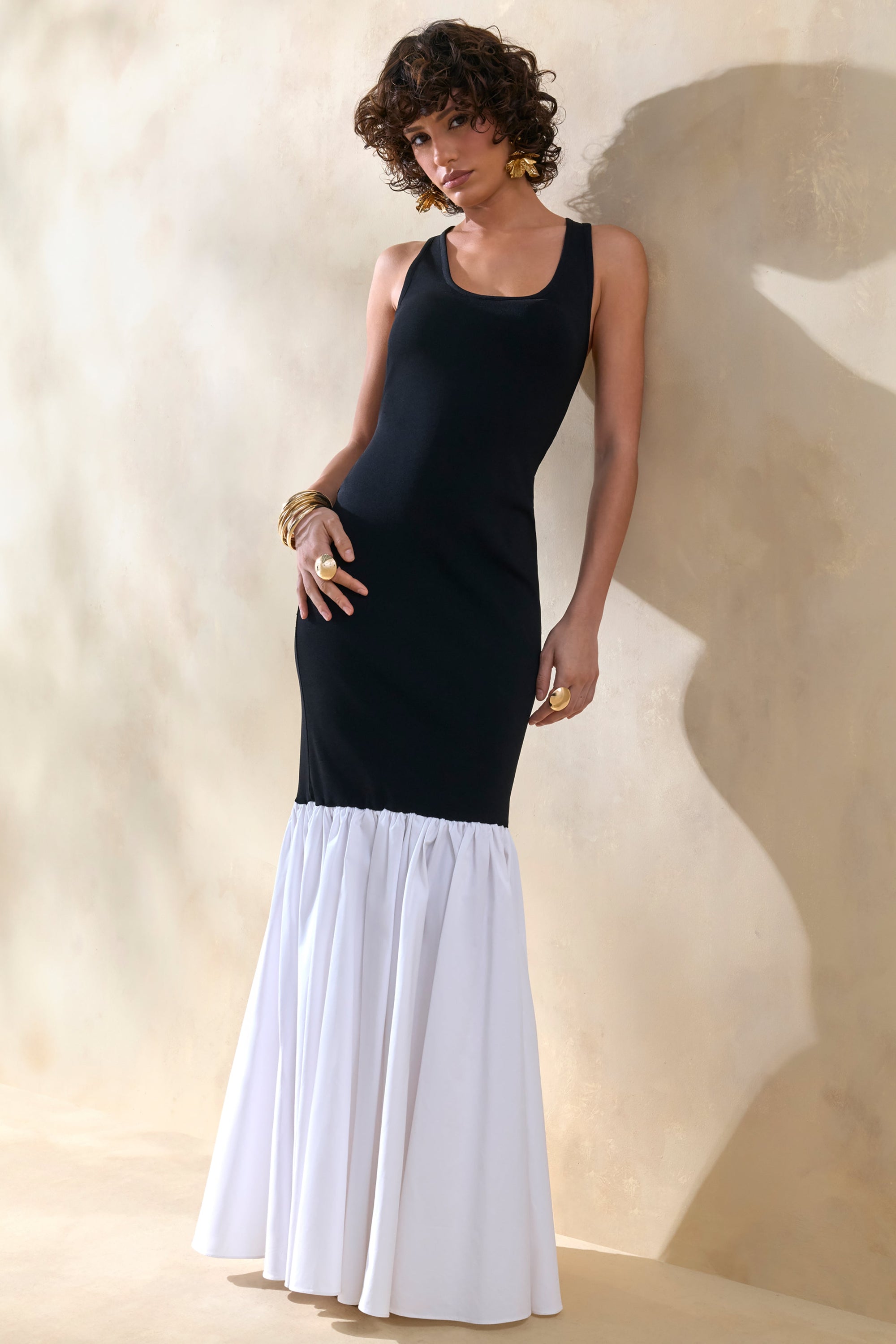 ECM_HR_CL136842240---Lexi-_-Black-And-White-Square-Neck-Mermaid-Maxi-Dress-3.jpg