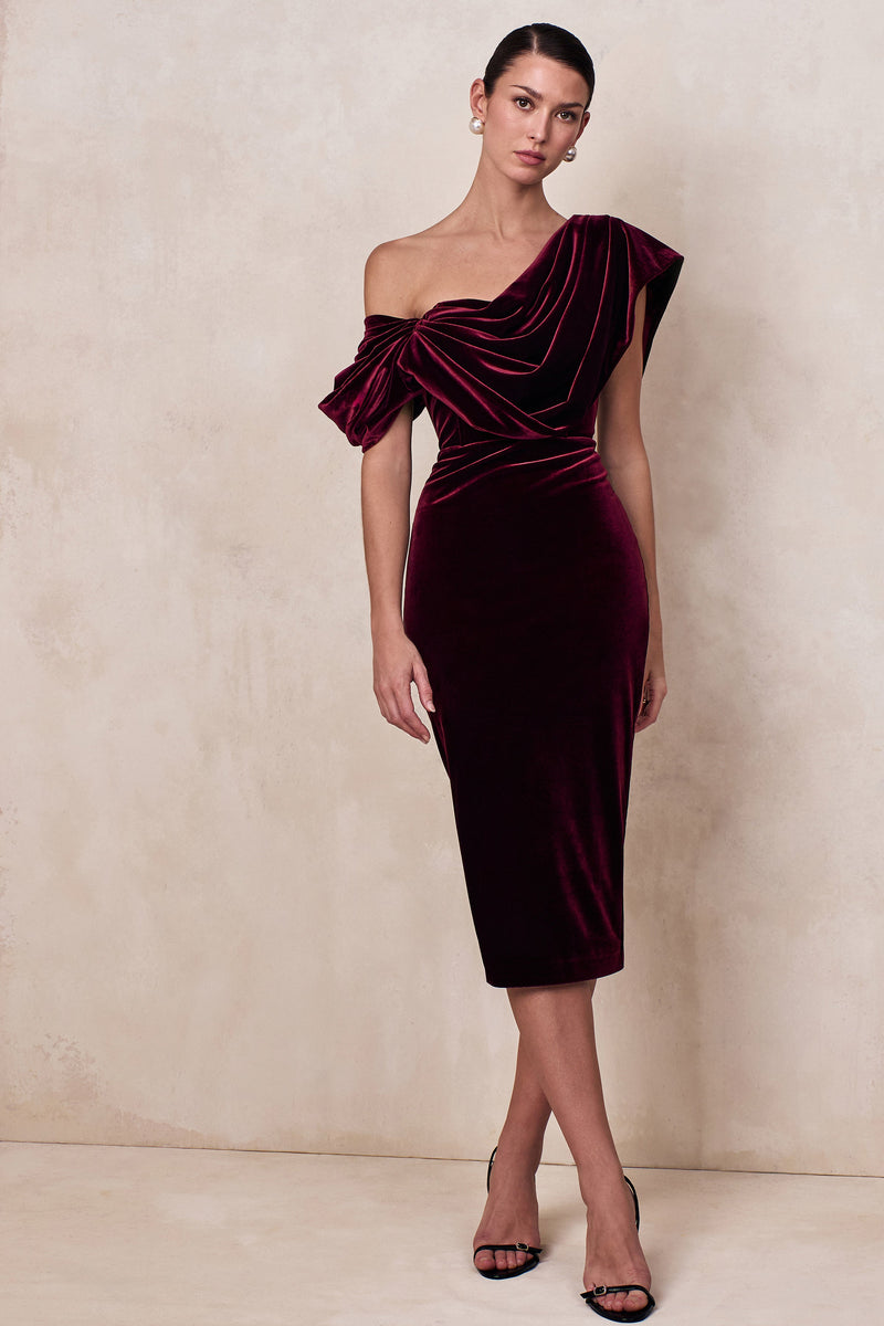 ECM_CL136897101 - High End | Burgundy Velvet Asymmetric-Neck Midi Dress With Draped Detailing 01 .jpg