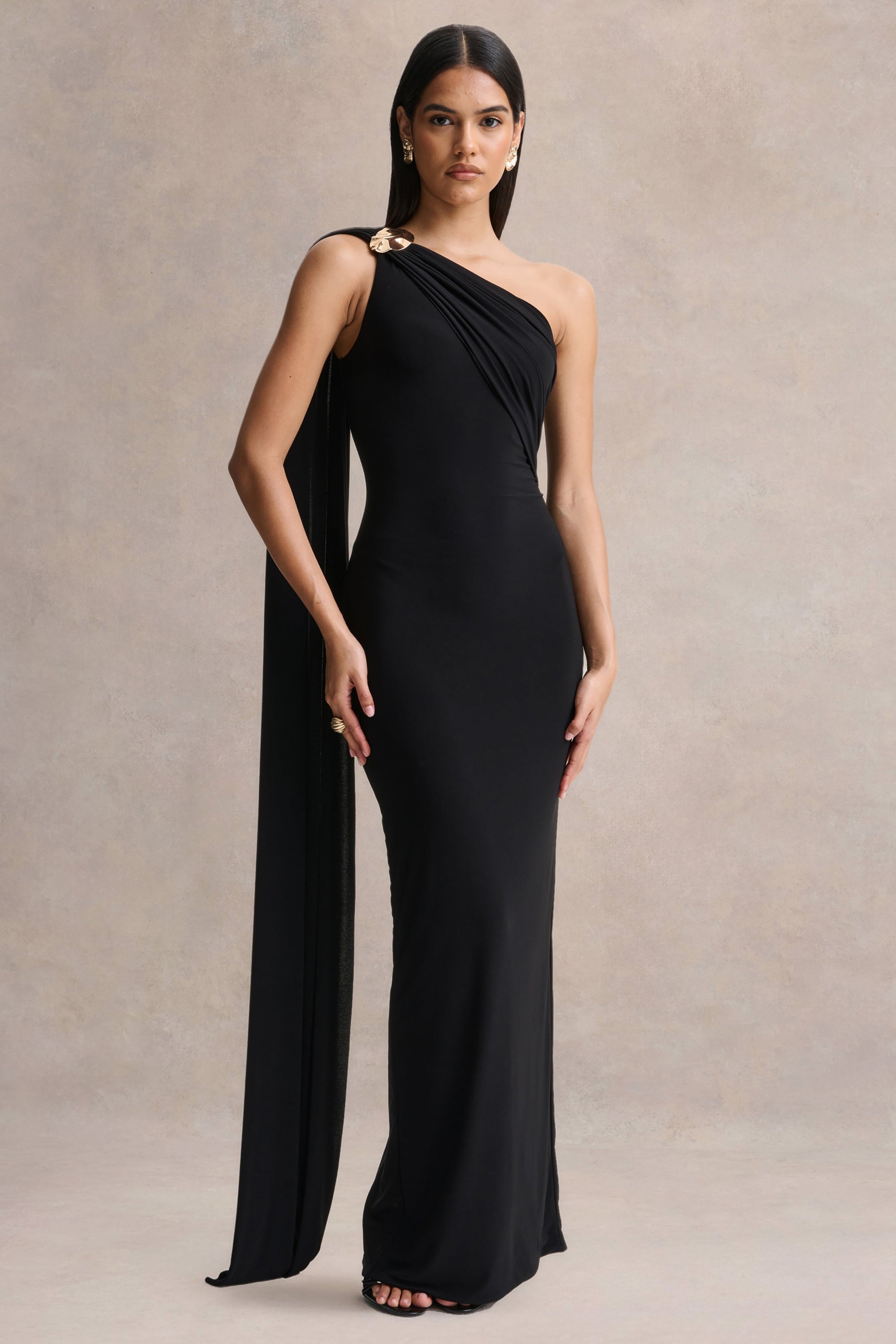 CL136922002-Mandy_Black-Asymmetric-Neck-Maxi-Dress-With-Gold-Detail-02.jpg