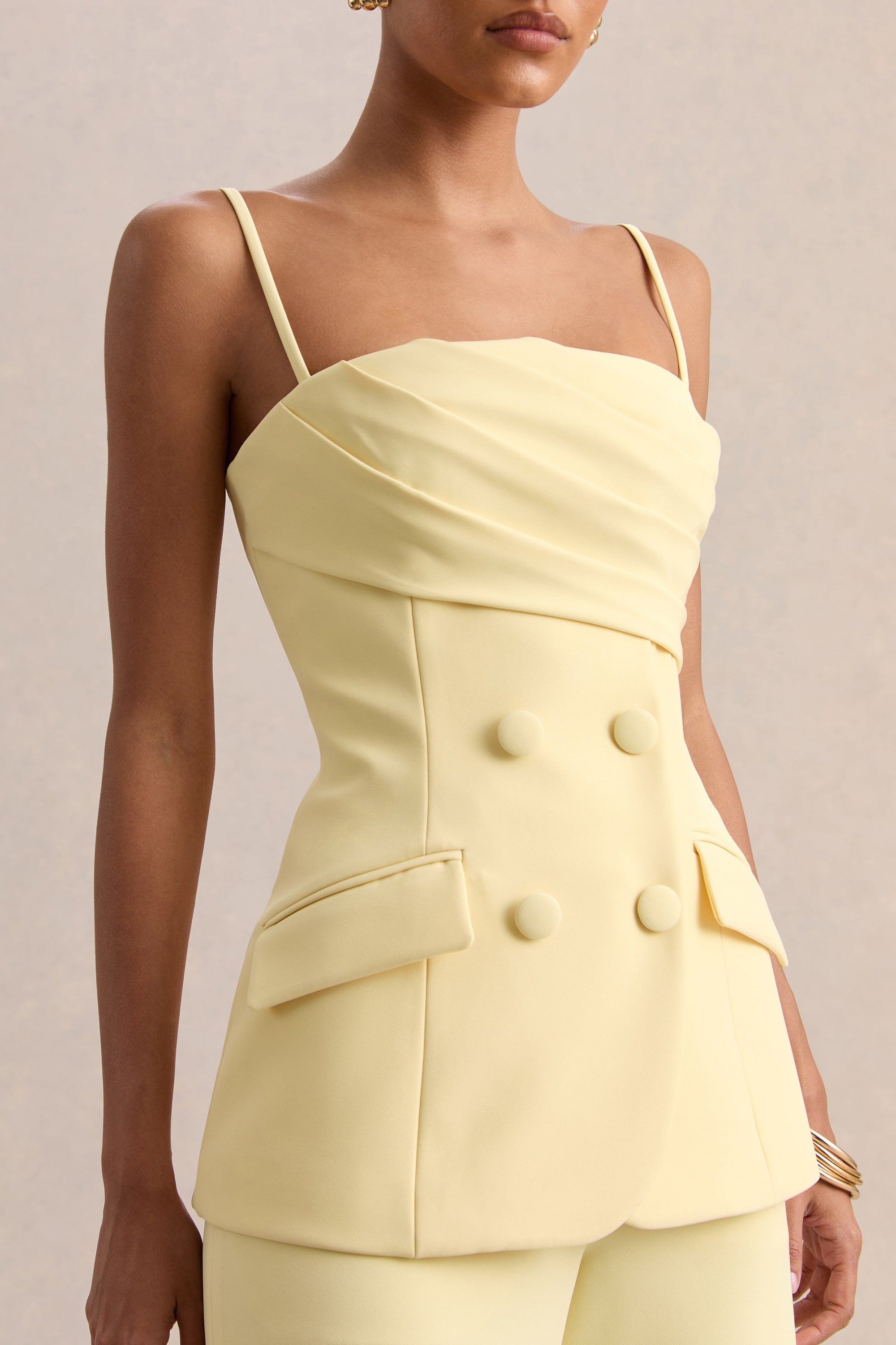 ECM_HR_CL137127121 Lunivra Lemon Square-Neck Tailored Top 4.jpg