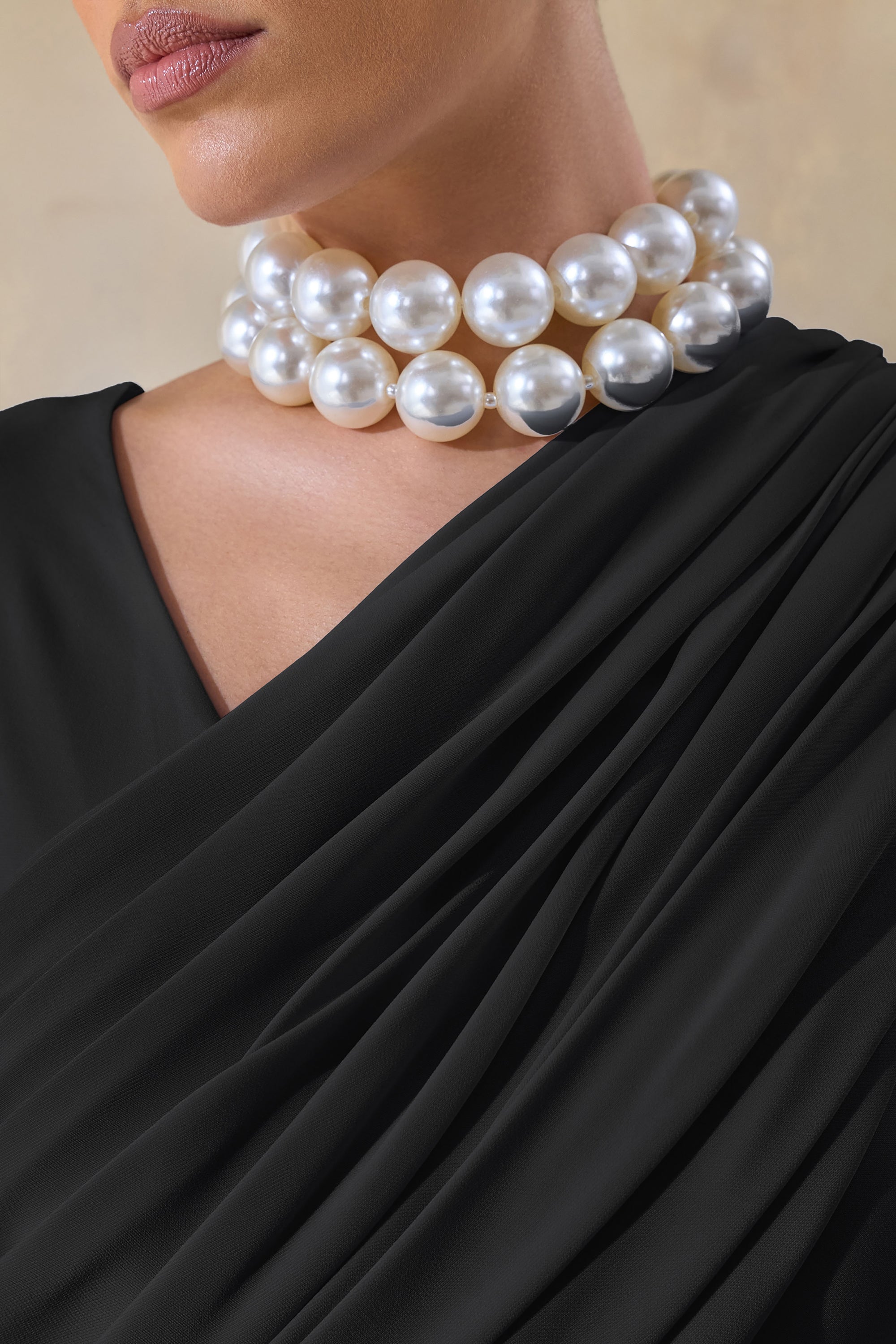 ECM_HR_CL137139001---Rubelle-Black-Asymmetric-Neck-Maxi-Dress-With-Draped-Detailing5.jpg
