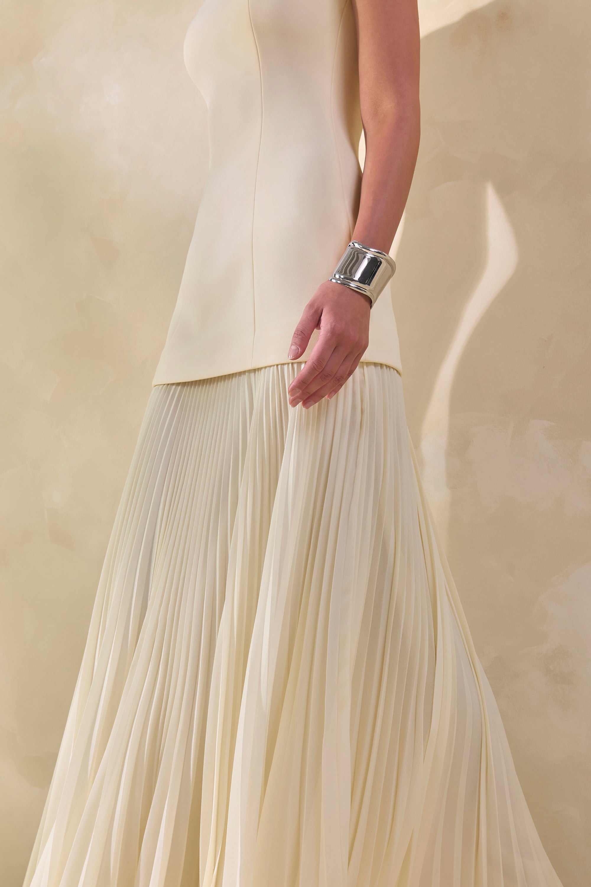 ECM_HR_CL137162061---Hadley-Stone-Boat-Neck-Maxi-Dress-With-Drop-Waist3.jpg