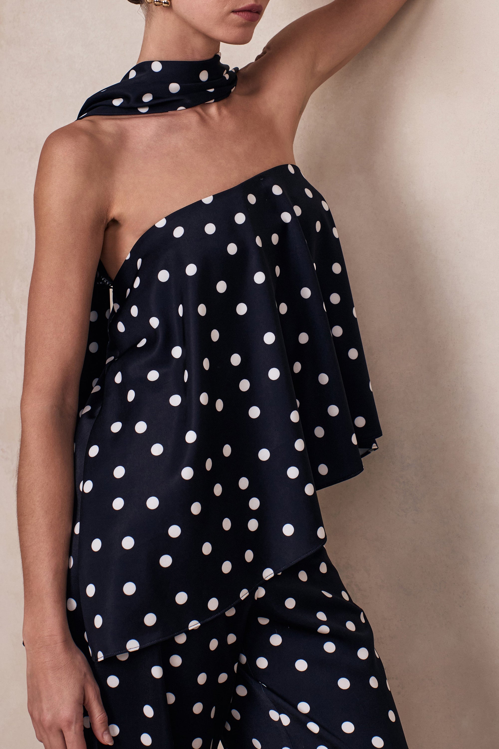 ECM_CL137199001 - Evandra _ Black & White Satin Polka Dot Bandeau Top With Scarf 09.jpg