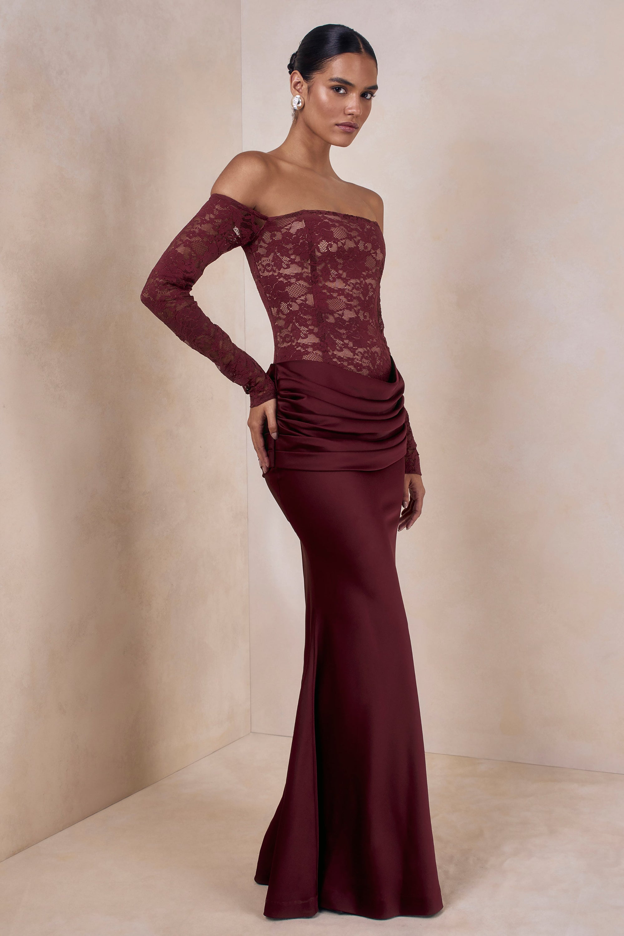 ECM_HR_CL137217102---Rinna-_-Burgundy-Lace-Bardot-Neck-Maxi-Dress-4.jpg