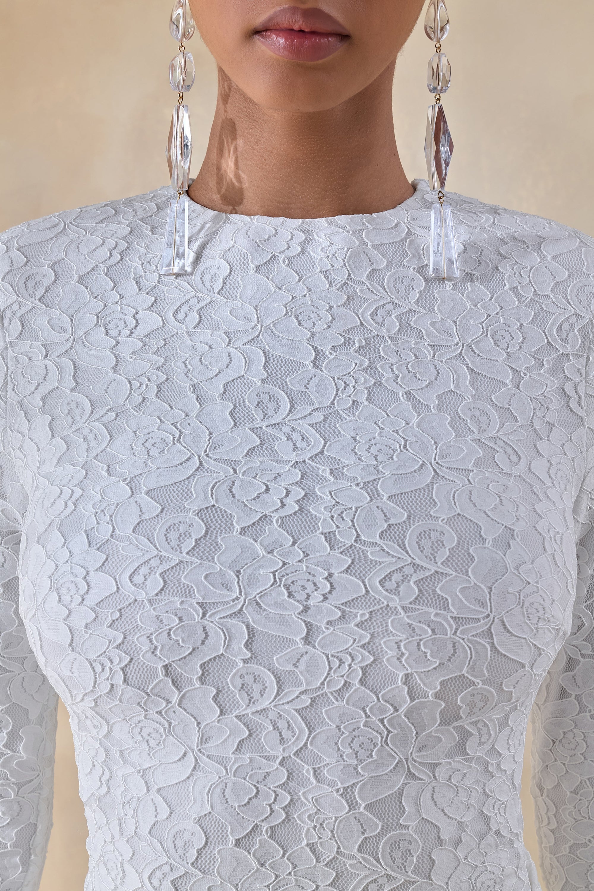 CL13726411006_CL13784811006_CL137848110---Liatris-_-White-Wide-Neck-Maxi-Dress-With-Gathered-Detailing-02