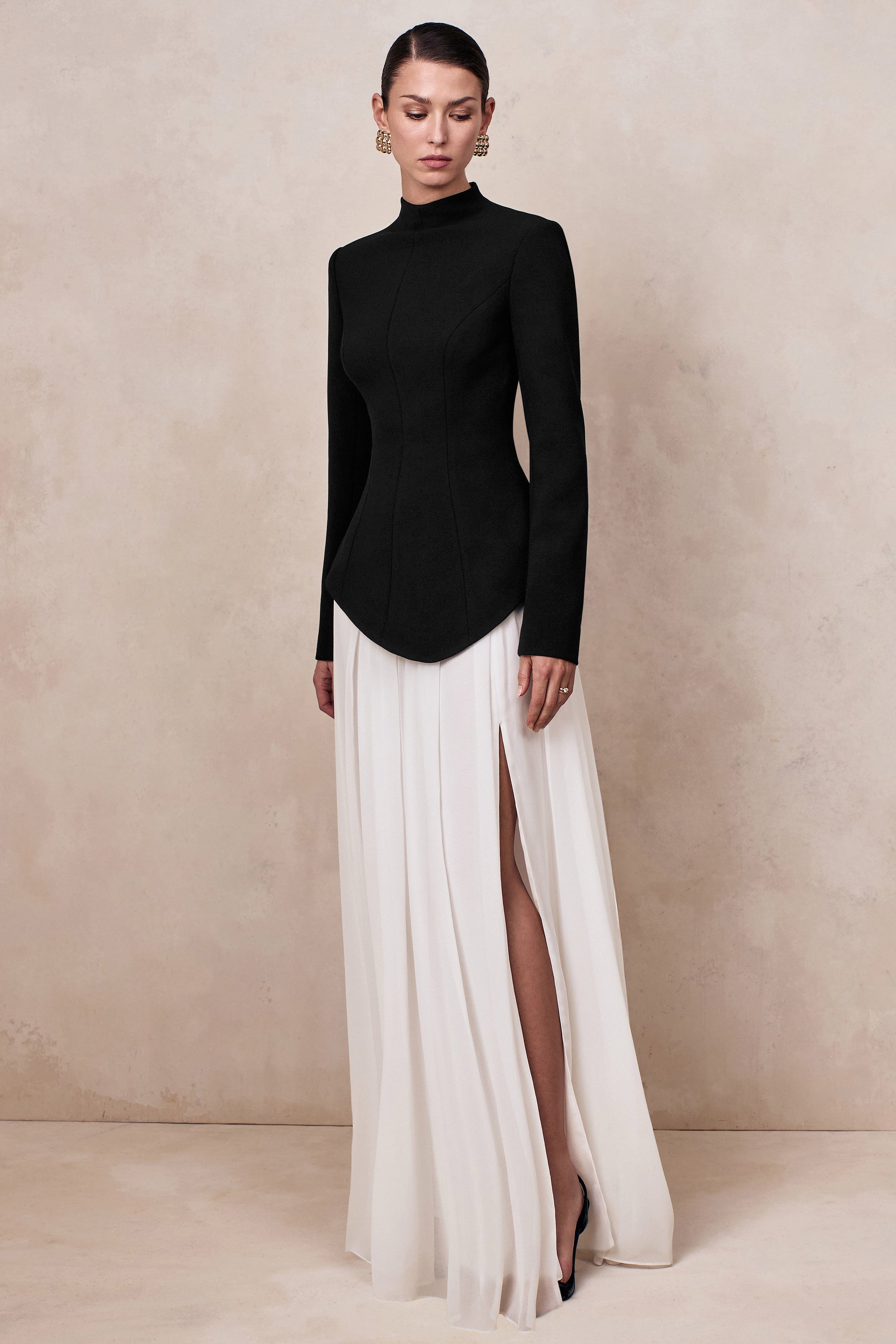 ECM_CL137286141 - Halma | Black & White High-Neck Maxi Dress With Drop-Waist 03 .jpg