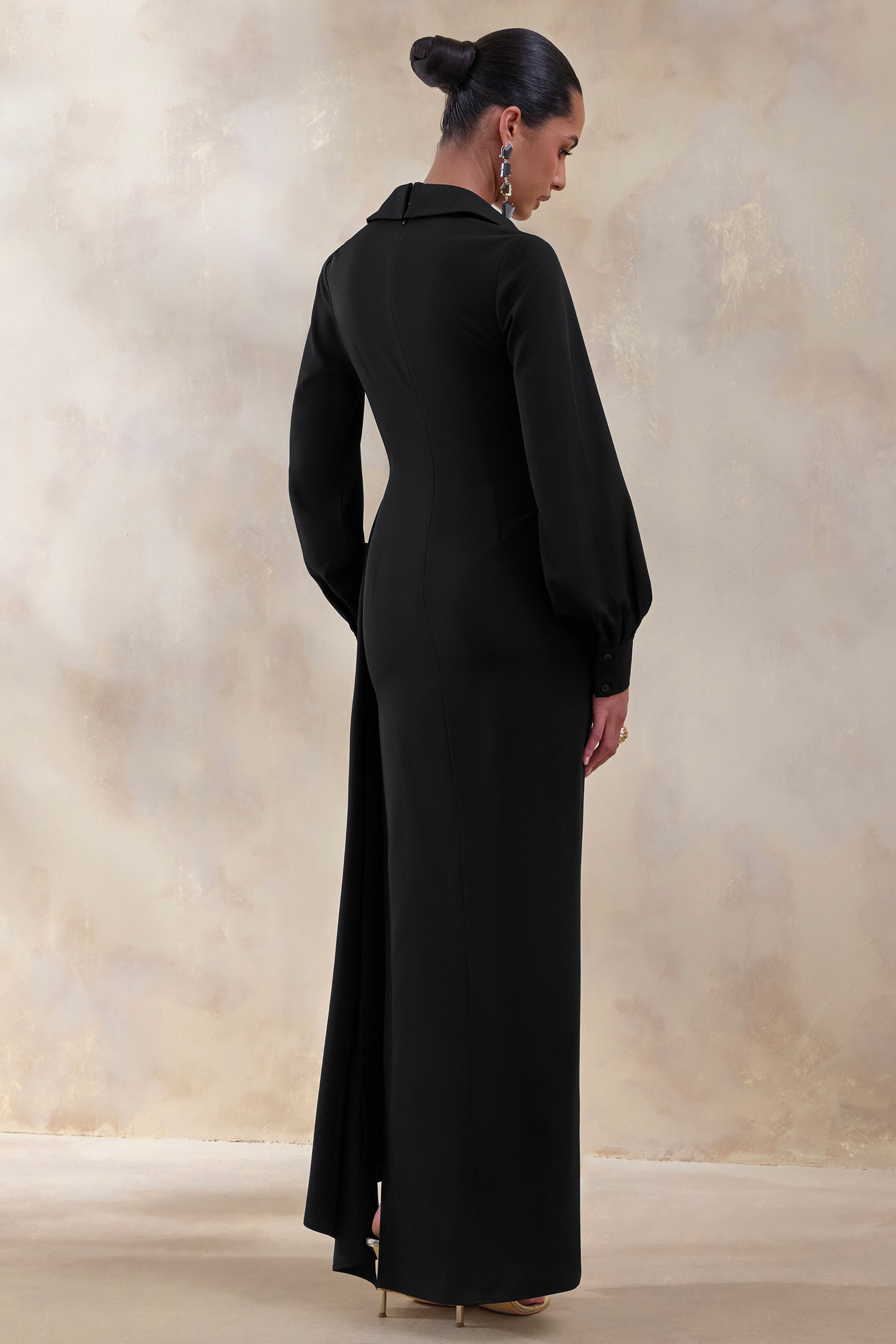 ECM_HR_CL137349001---Vita-_-Black-Plunge-Neck-Wrap-Maxi-Dress-3.jpg