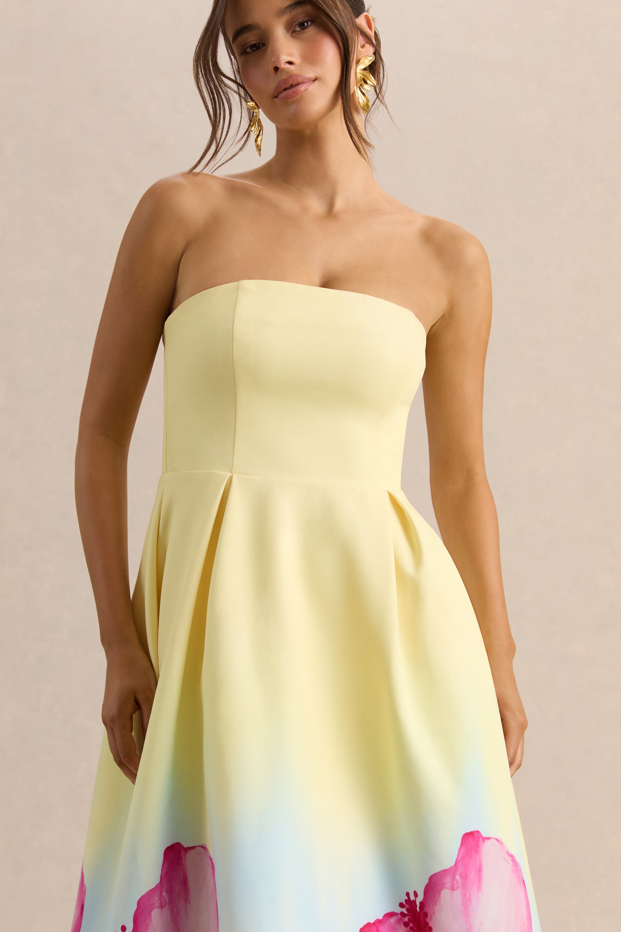 ECM_HR_CL137405283----Zoya-Yellow-Ombre-Lily-Print-Bandeau-Midi-Dress-RUBY-NAOMI3.jpg