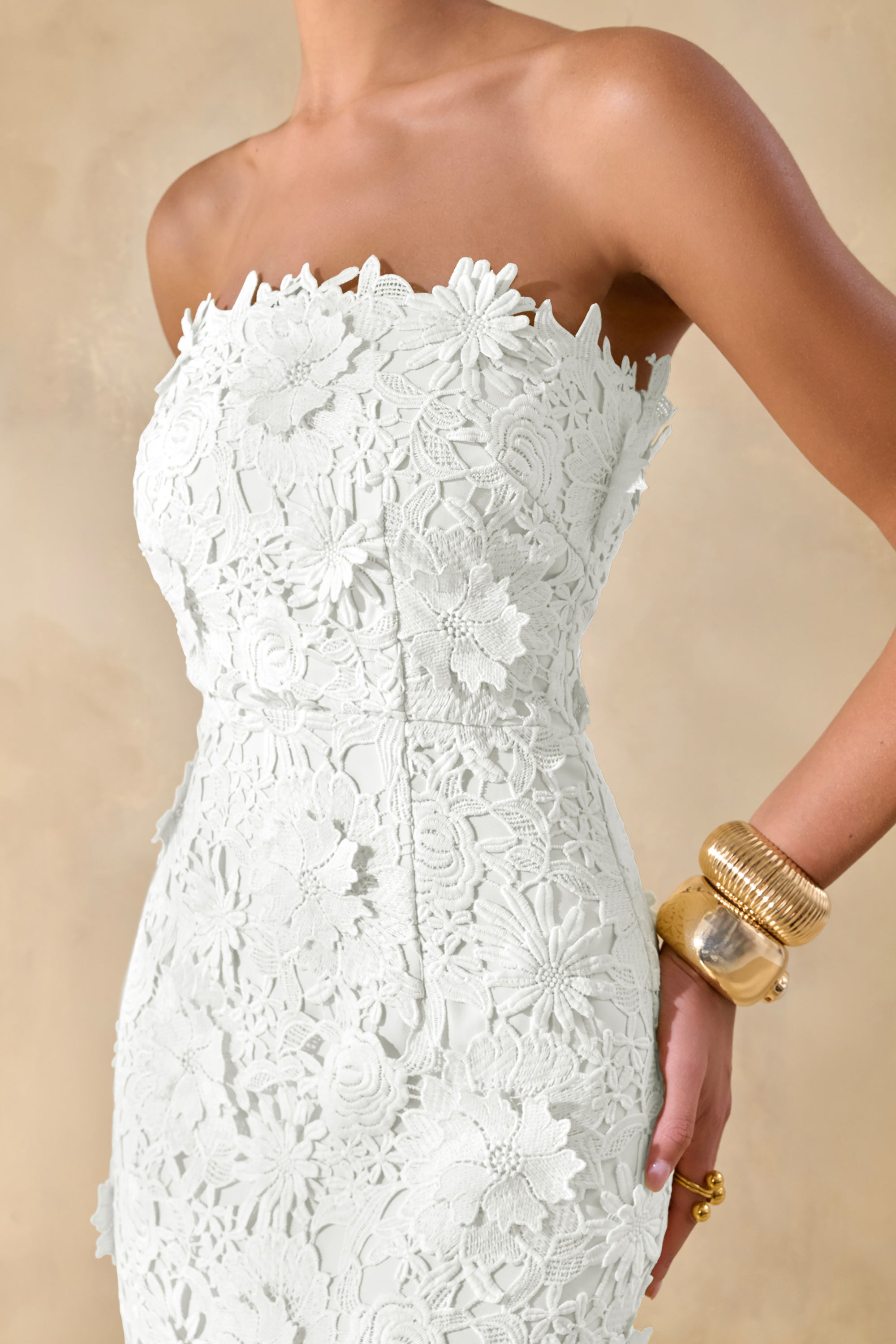 ECM_HR_CL137425110---Gracie-_-White-Lace-Bandeau-Maxi-Dress4.jpg