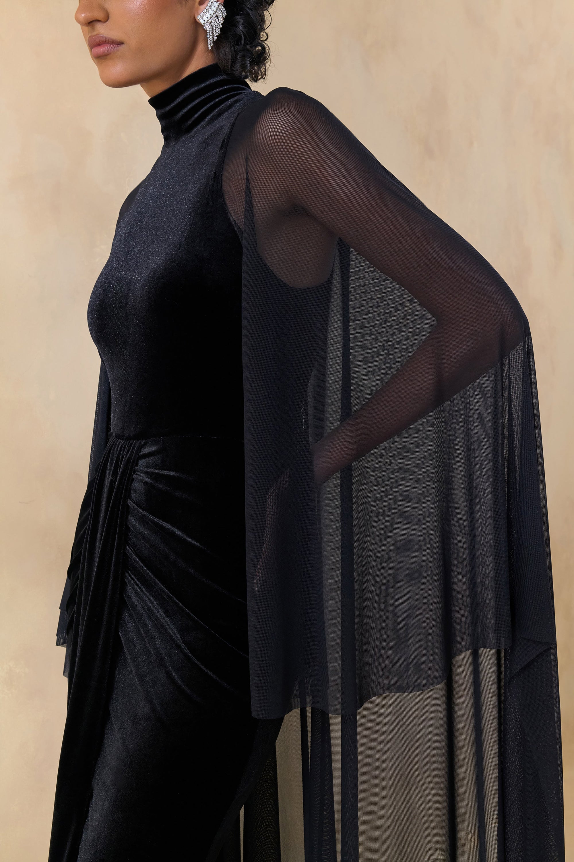 ECM_HR_CL137538001---Adoring-_-Black-Velvet-High-Neck-Maxi-Dress-3.jpg