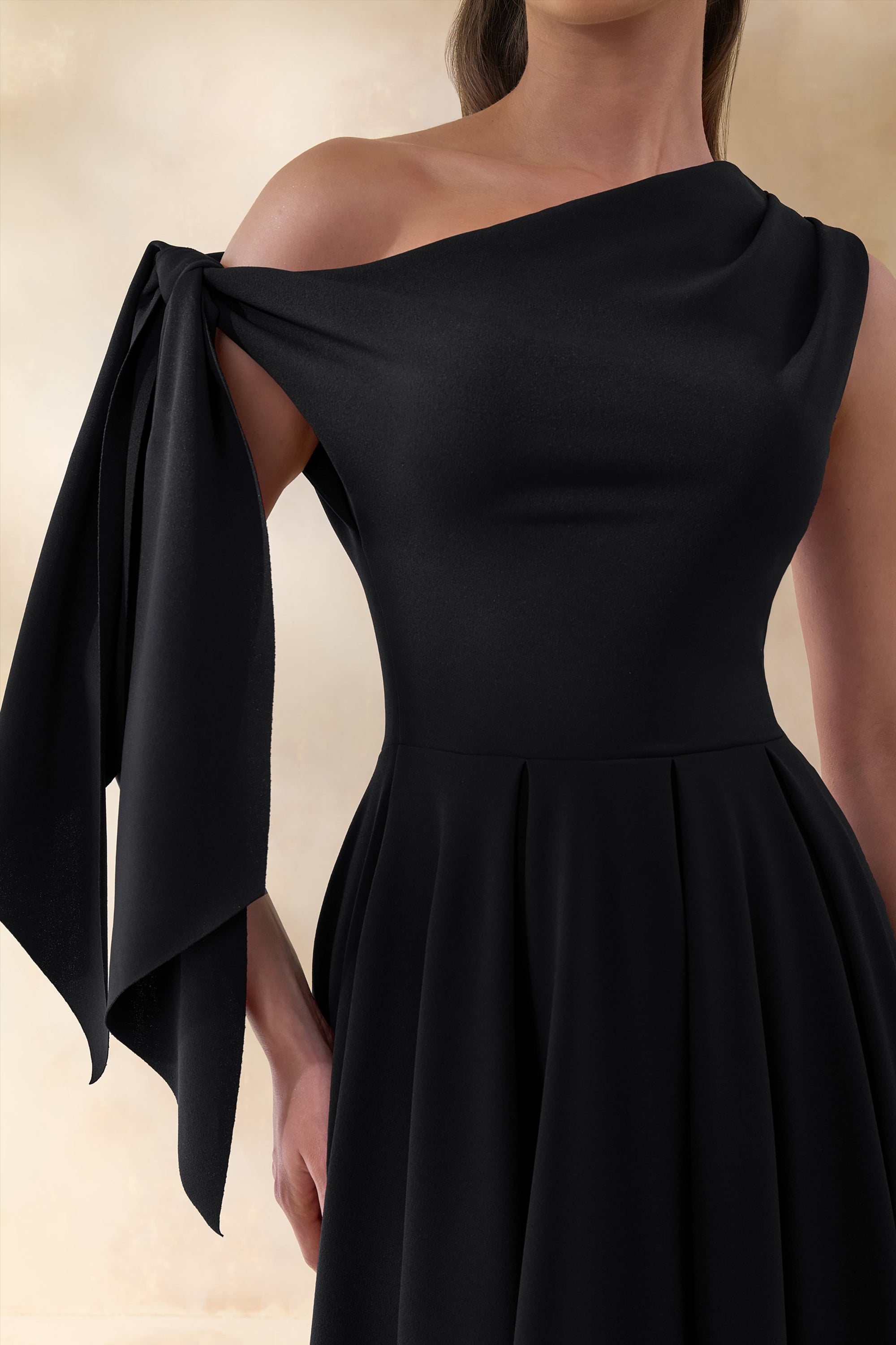 ECM_HR_CL137614001-Daring-_-Black-Asymmetric-Neck-Midi-Dress-With-Knot-Detail_03.jpg