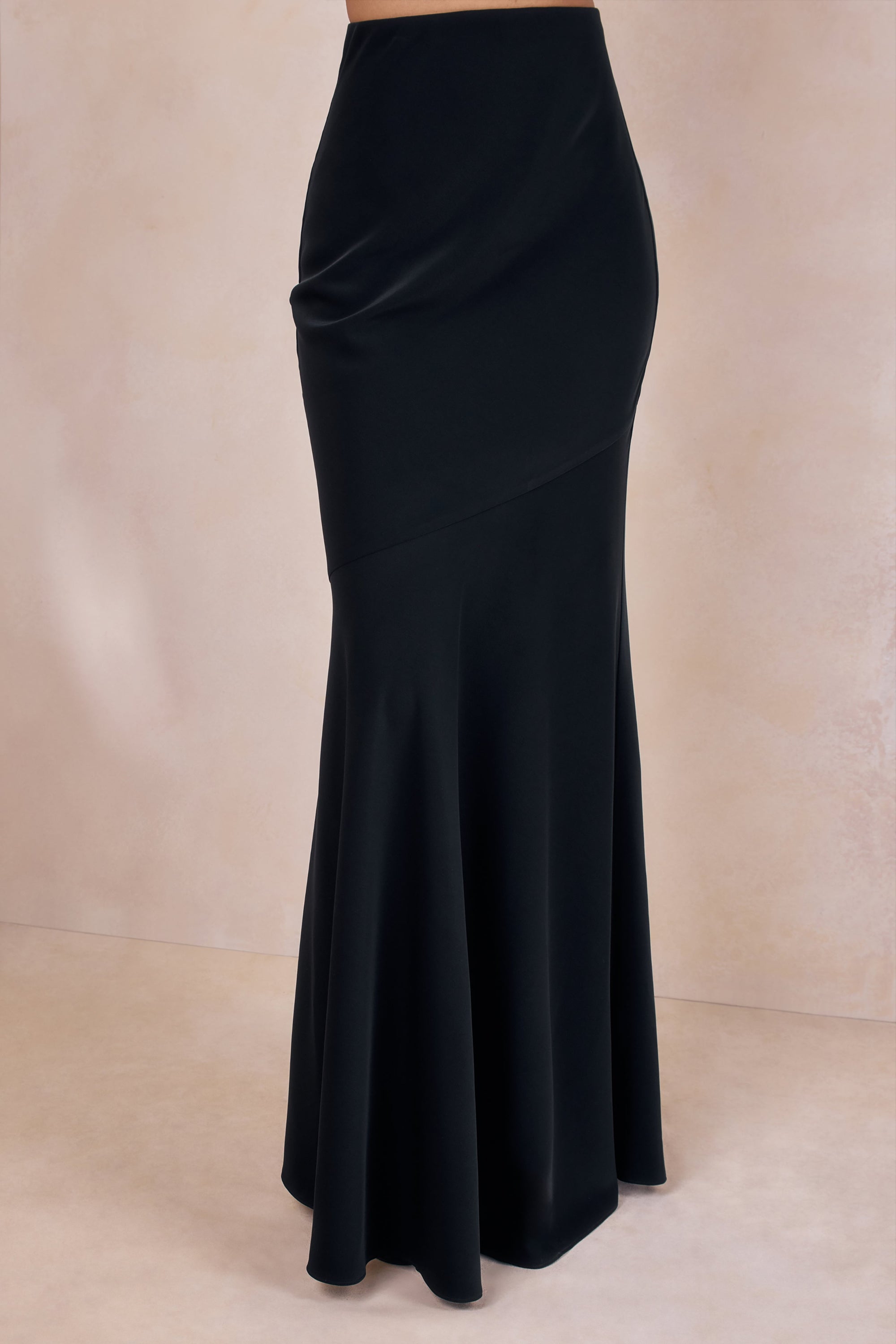 ECM_HR_CL137321001---Sancelle-_-Black-Satin-Halter-Neck-Top11.jpg