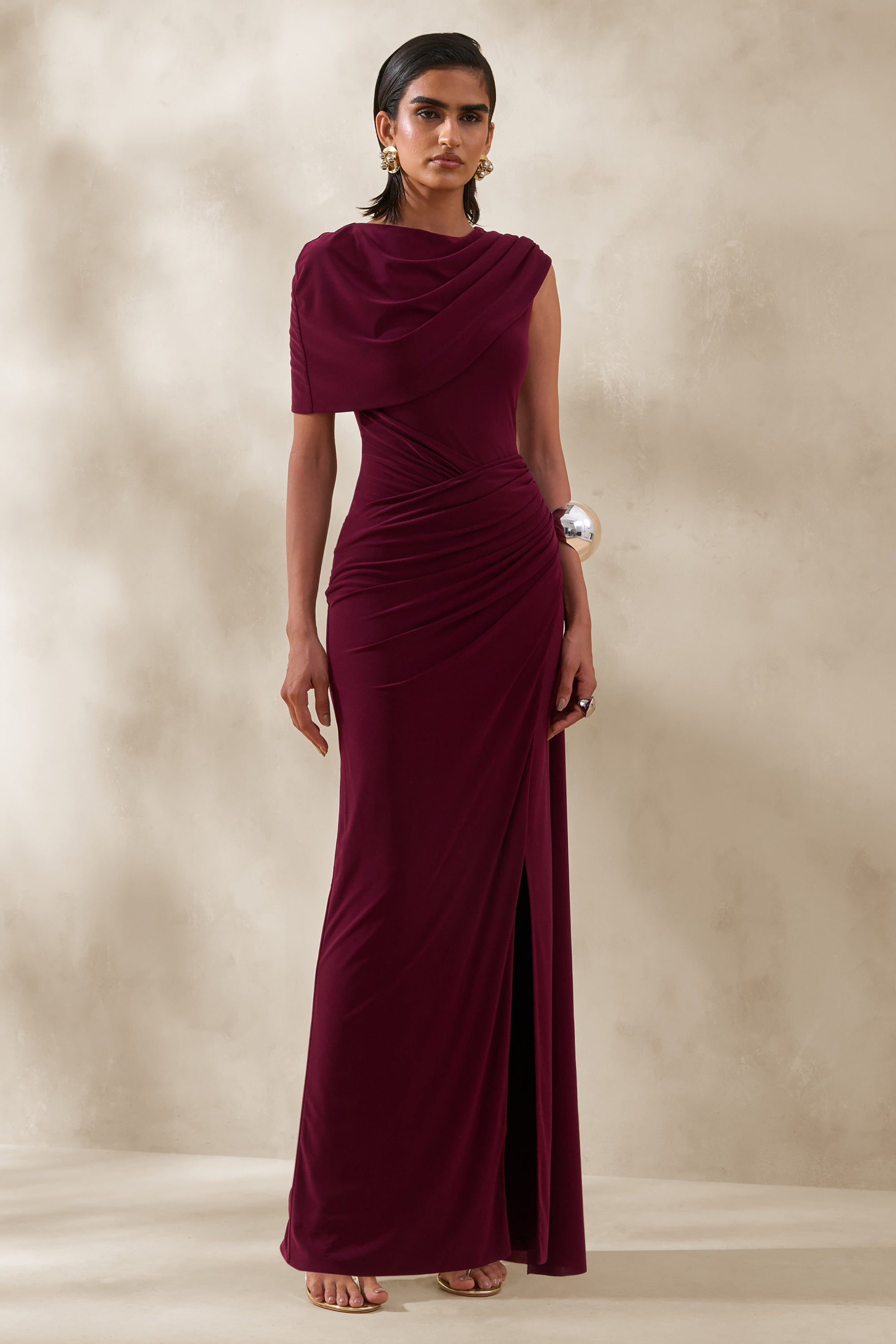 ECM_HR_CL137657102---Palomara-_-Burgundy-Round-Neck-Maxi-Dress-With-Sash-And-Front-High-Split-1.jpg