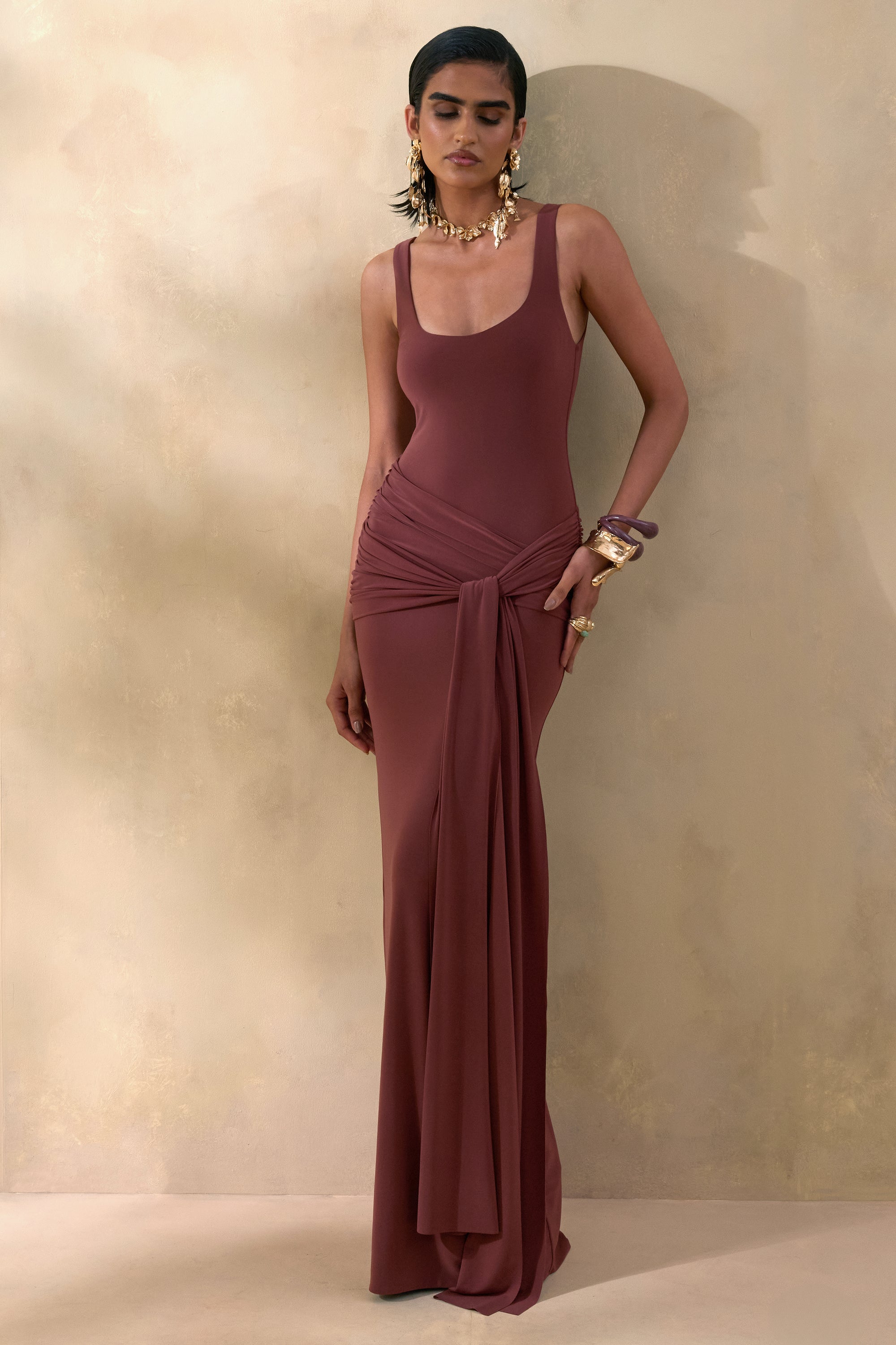 ECM_HR_CL137889021 -Lienna | Brown Scoop-Neck Maxi Dress With Gathered-Detail And Sash 4.jpg