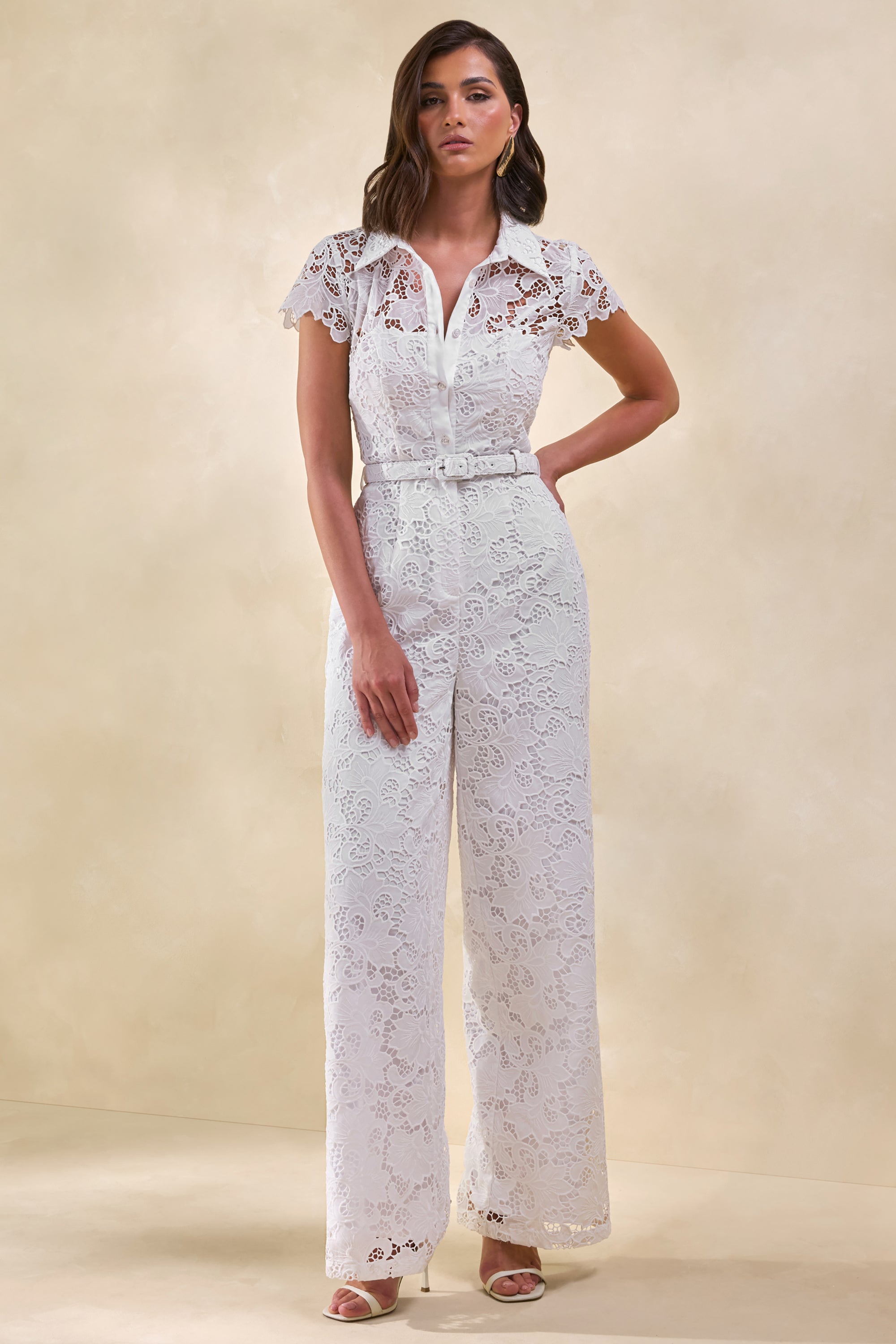 ECM_HR_CL137926110---Zerelle-_-White-Lace-Collared-Plunge-Neck-Jumpsuit-With-Belt-Detail-2.jpg